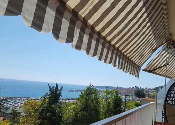 Апартаменты L'estoril Garavan